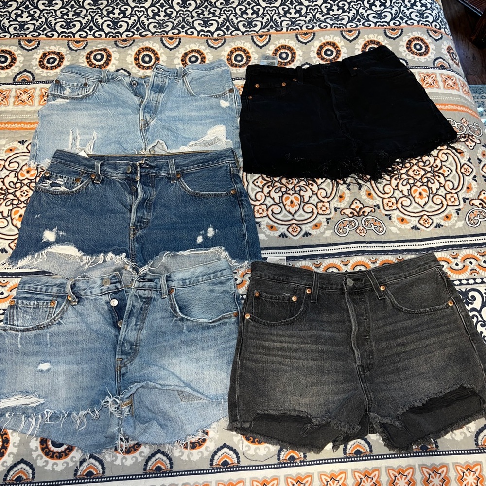 Levi 501 cut-off shorts